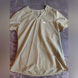 Figs scrub top green